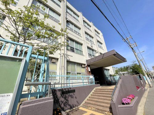 大阪市立九条南小学校の画像