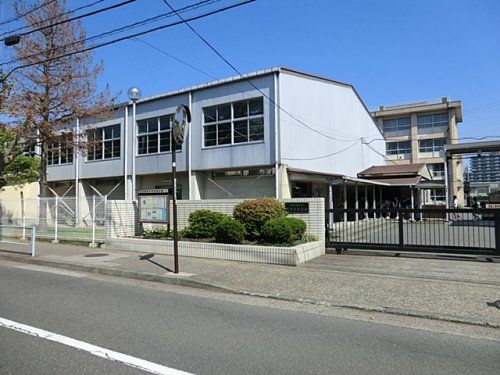横須賀市立久里浜中学校の画像
