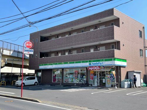 ファミリーマート市川下貝塚二丁目店の画像