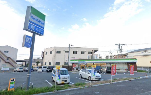 ファミリーマート 美原小平尾店の画像