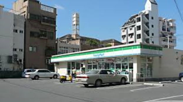 沖縄ファミリーマート 久米西武門店の画像