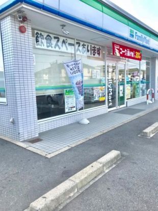 ファミリーマート 稲沢大里店の画像