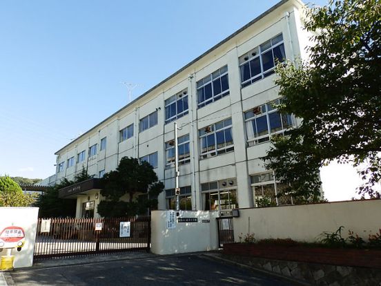 広島市立東浄小学校の画像