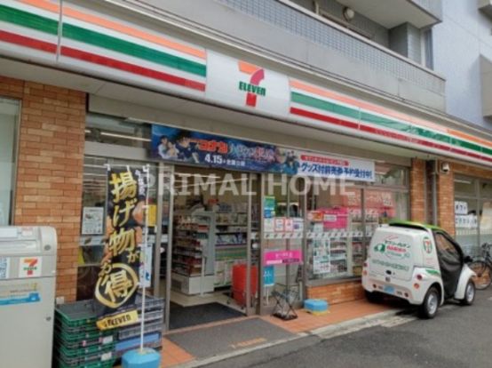 セブンイレブン 横浜大口仲町店の画像