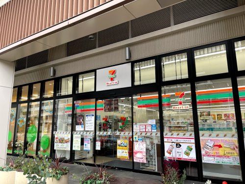 セブンイレブン ハートインビエラ塚口店の画像