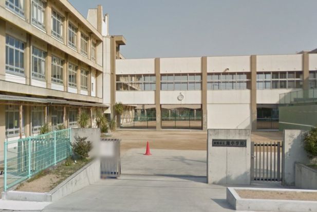 姫路市立灘中学校の画像