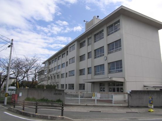 播磨町立 播磨小学校の画像