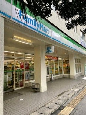 沖縄ファミリーマート 那覇高校前店の画像