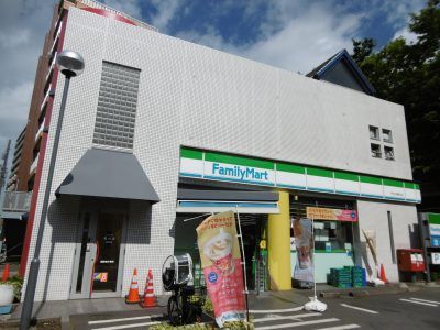 ファミリーマート 芦花公園駅北店の画像