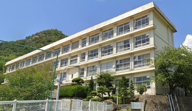 姫路市立城山中学校の画像