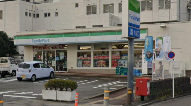 ファミリーマート 秦野市役所前店の画像