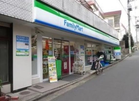 ファミリーマート 笹塚三丁目北店の画像