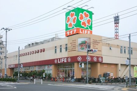 ライフ六町駅前の画像