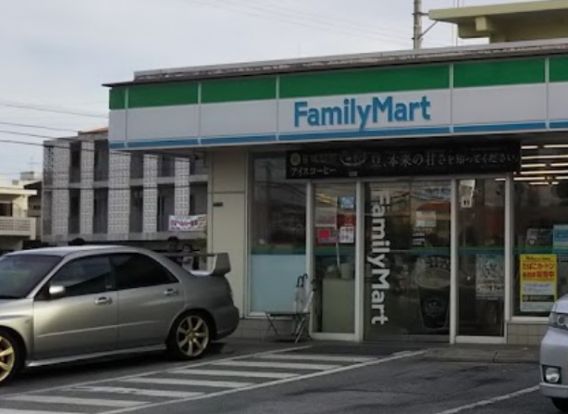 沖縄ファミリーマート 比屋根店の画像