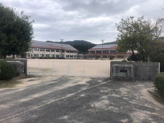 北広島町立八重小学校の画像