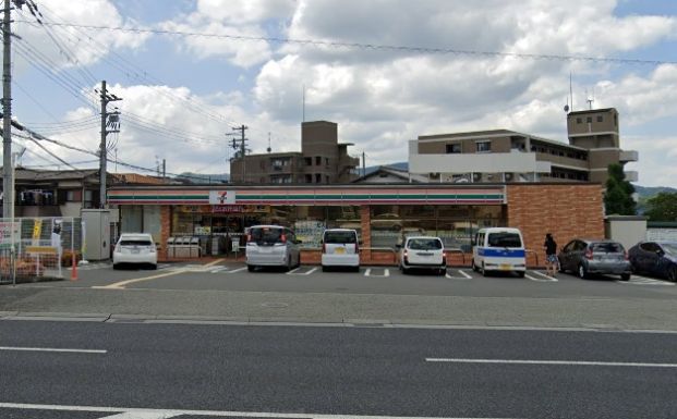 セブンイレブン 川西東畦野3丁目店の画像