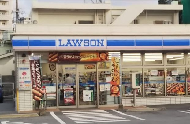 ローソン 沖縄市役所前店の画像