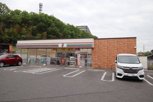 セブンイレブン 和泉室堂町店の画像