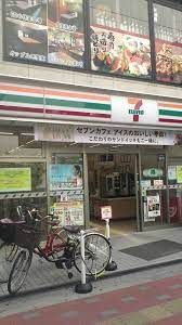 セブンイレブン 江坂駅南店の画像