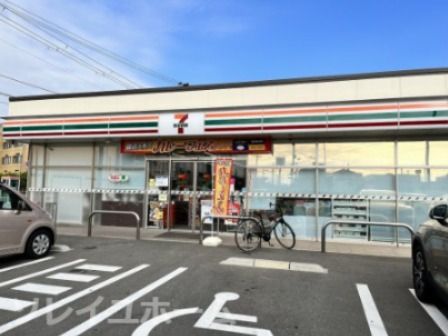 セブンイレブン 高石総合体育館前店の画像