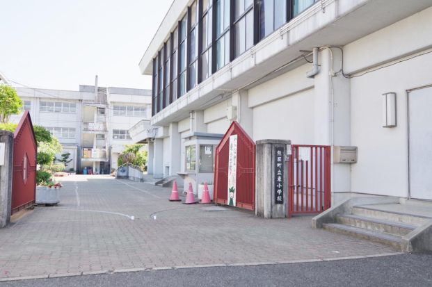 熊取町立東小学校の画像