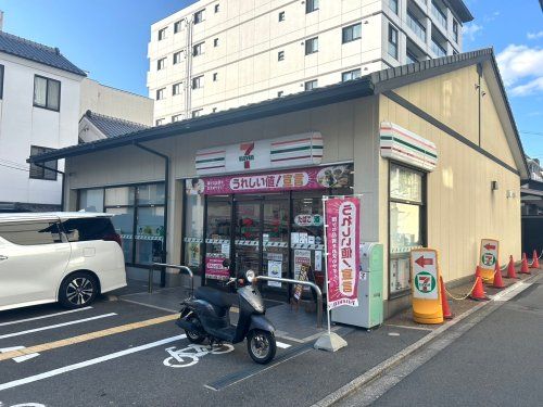 セブンイレブン 伏見新町4丁目店の画像