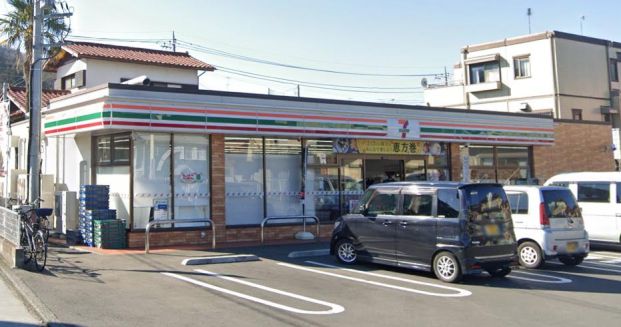 セブンイレブン 津久井中野店の画像