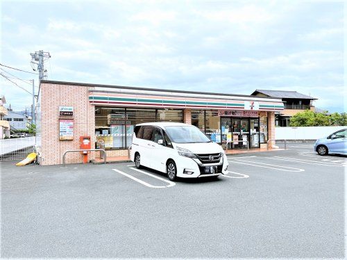 セブンイレブン 富士市松岡店の画像