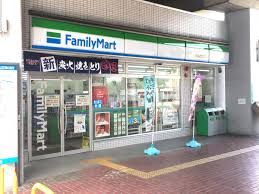 ファミリーマート 南海湊駅前店の画像