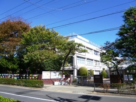 世田谷区立松丘小学校の画像