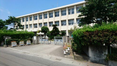 霧島市立隼人中学校の画像