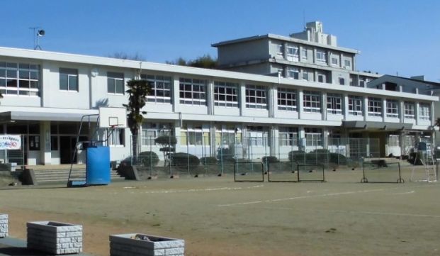 姫路市立琴陵中学校の画像