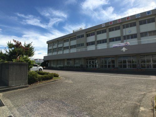 新潟市立　小新中学校の画像