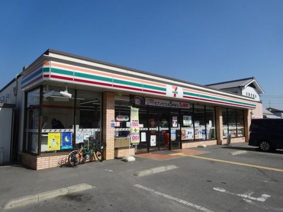 セブンイレブン 高槻安満中の町店の画像