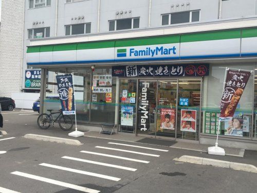 ファミリーマート福岡井尻六ツ角店の画像