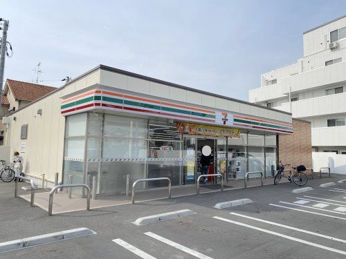 セブンイレブン 堺学園町店の画像