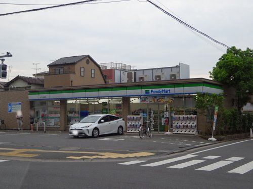 ファミリーマート江戸川上篠崎店の画像