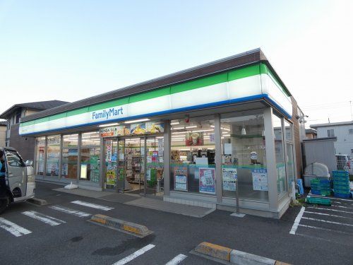 ファミリーマート 相武台三丁目店の画像