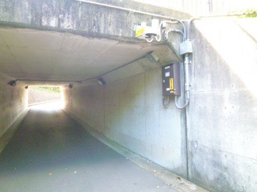 防犯カメラ付きの遊歩道です。遊歩道のみで永山駅に行けます♪の画像