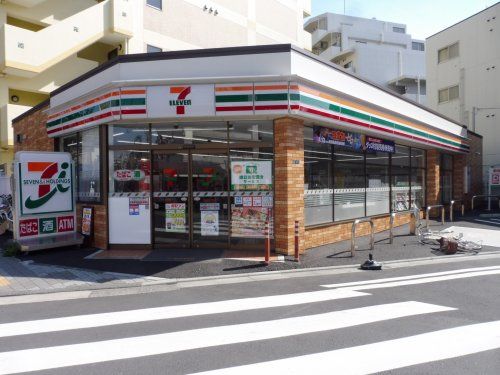 セブンイレブン 川崎貝塚2丁目店の画像