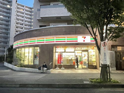 セブン-イレブン 大和中央林間駅前店の画像