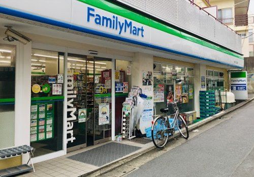 ファミリーマート 笹塚三丁目北店の画像