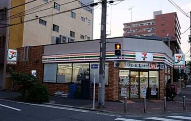 セブンイレブン 横浜南吉田町4丁目店の画像