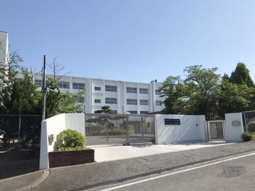 奈良市立　ならやま小学校の画像