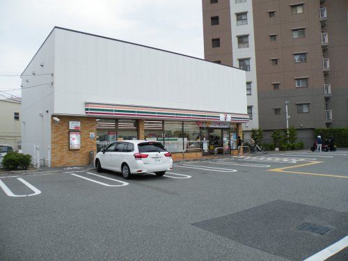 セブンイレブン杭瀬本町東店の画像