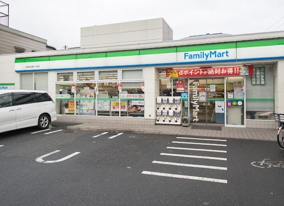 ファミリーマート 杉並成田東三丁目店の画像