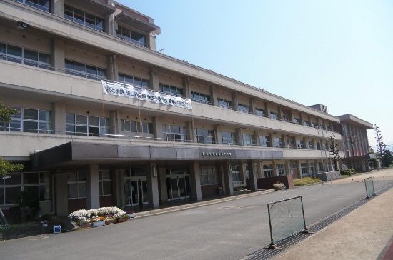 観音寺市立豊浜中学校の画像