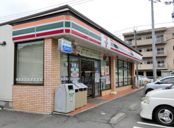 セブンイレブン 呉市吉浦店の画像