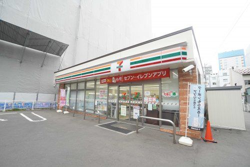 セブンイレブン 札幌南3条西8丁目店の画像