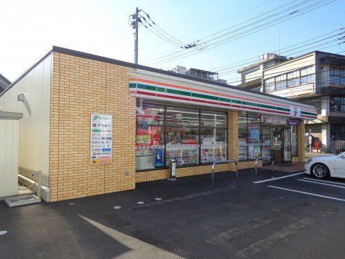 セブンイレブン 愛媛大洲街道店の画像